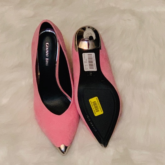 Pink Suede Western Pointy Toe Pumps - Picture 3 of 6